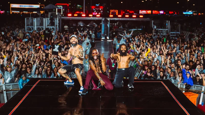 Charles, vocalista e guitarrista do Black Pantera, se apresenta no Palco Sunset do Rock in Rio 2026