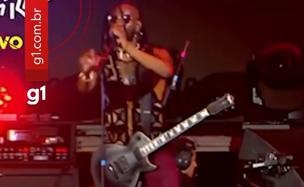 Charles, vocalista e guitarrista do Black Pantera, se apresenta no Palco Sunset do Rock in Rio 2026