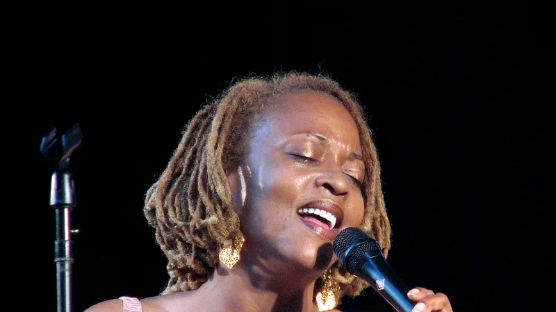 Morre aos 70 anos Cassandra Wilson, a cantora que a Time chamou de melhor dos Estados Unidos