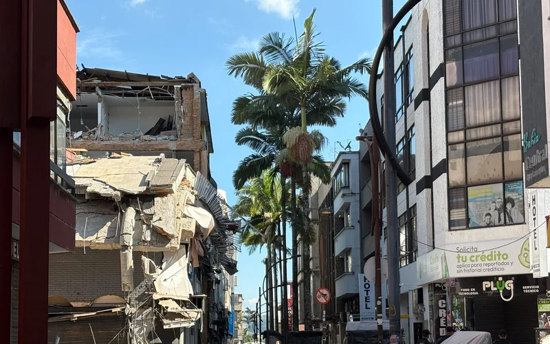 Casa danificada em Quibdó, Chocó, após o terremoto de agosto de 2026