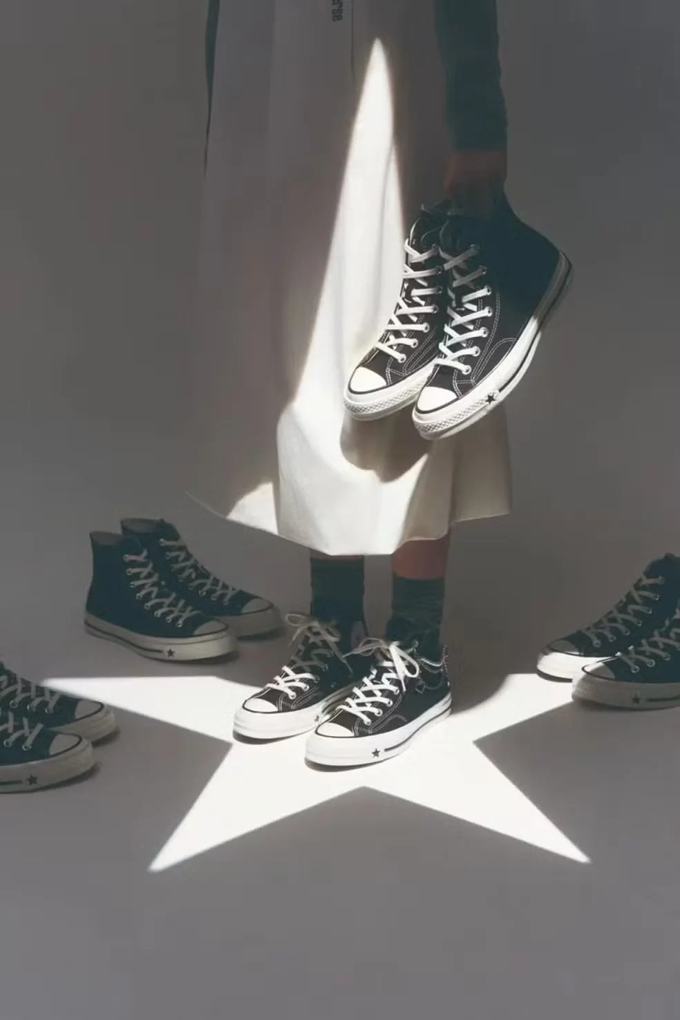 A pe&ccedil;a da campanha do Chuck 70 X, da Converse, retirada do ar