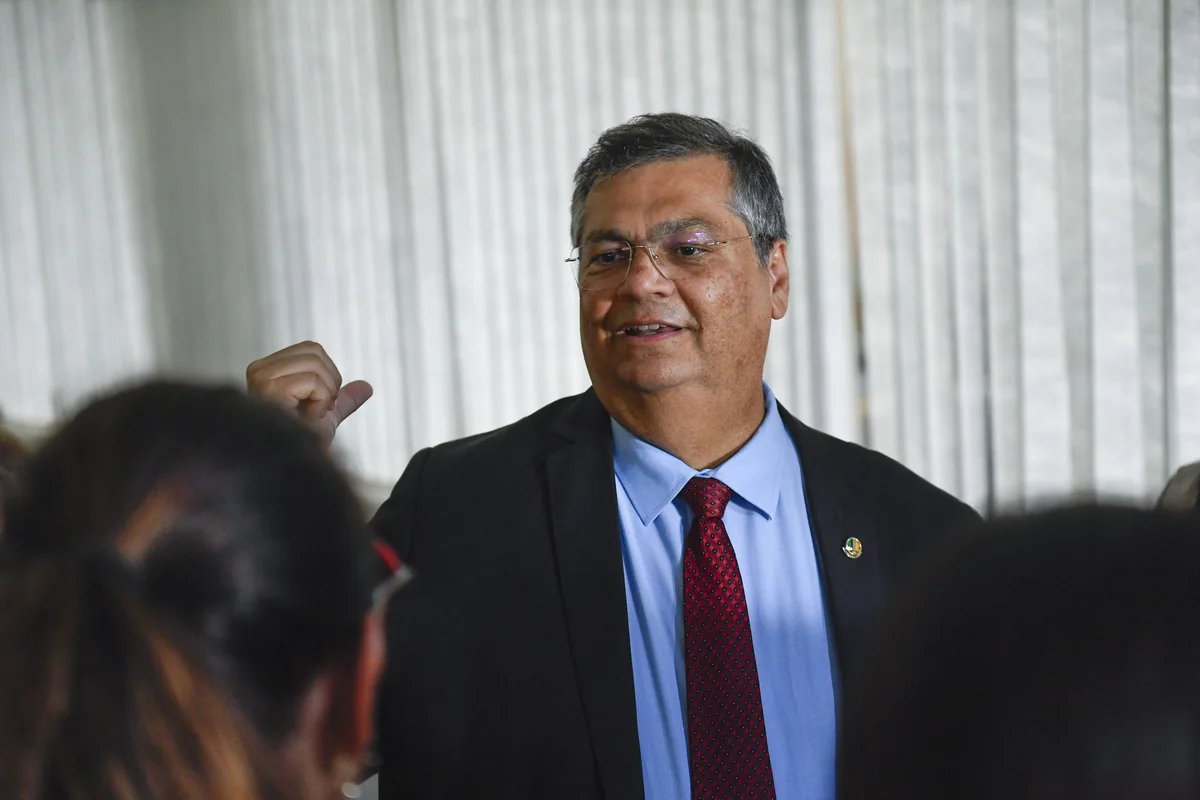 O ministro Fl&aacute;vio Dino em entrevista no Senado Federal