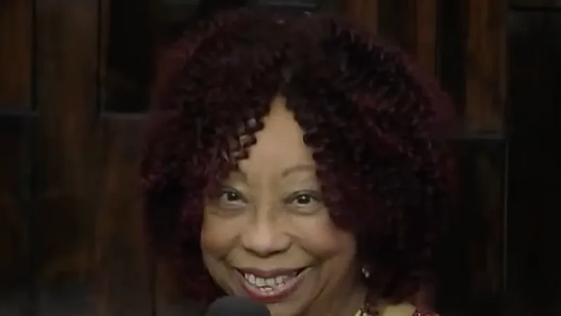 A primeira noite da Biblioteca Comunitária Maju Coutinho foi um lançamento de Helena Theodoro