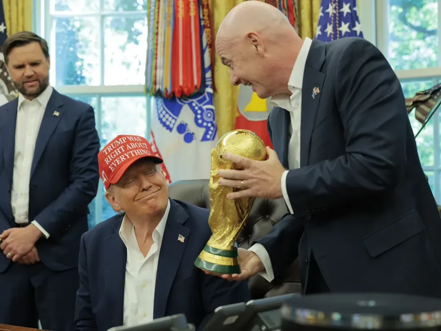 Trump e Infantino na Casa Branca