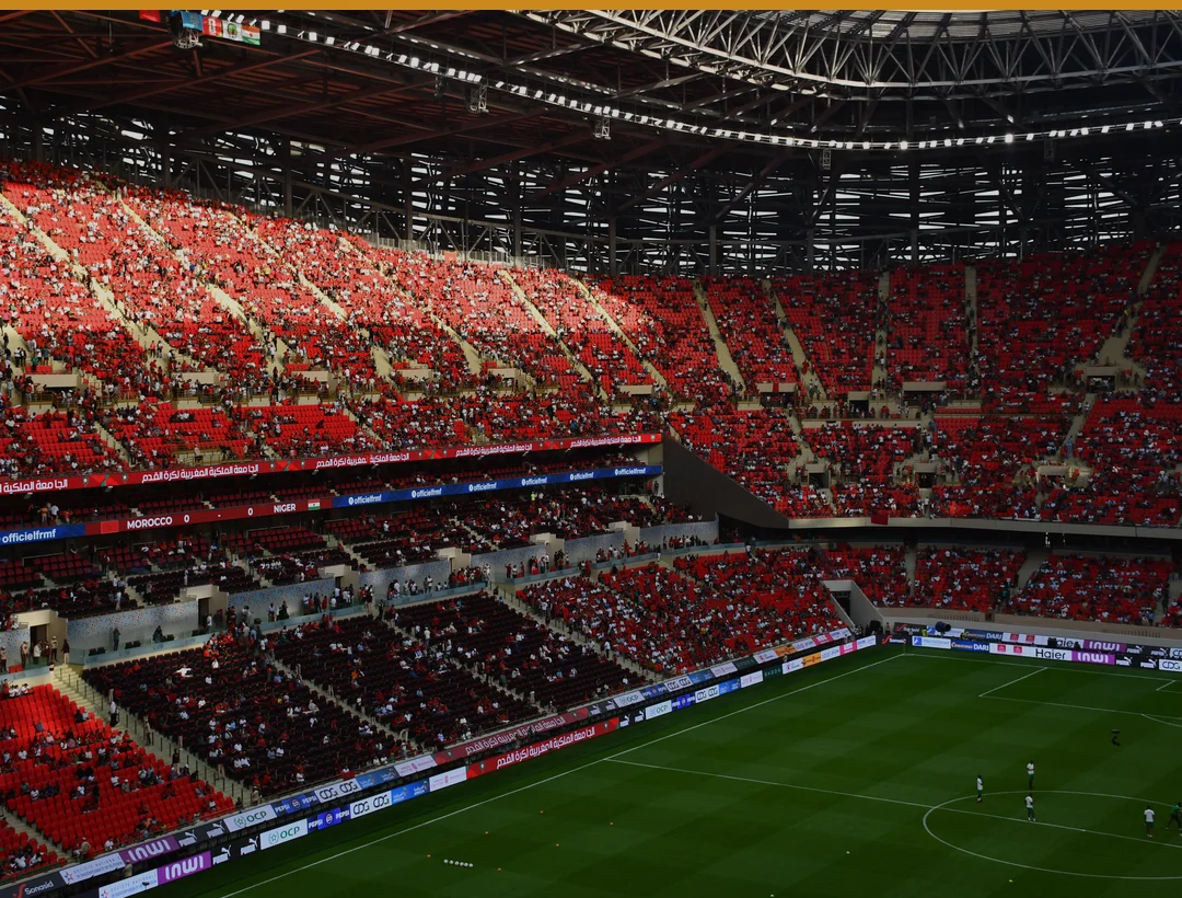 Estádio Moulay Abdellah, em Rabat, com arquibancadas cheias